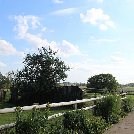 Parkfields Barns Self Catering Accommodation باكنغهام المظهر الخارجي الصورة