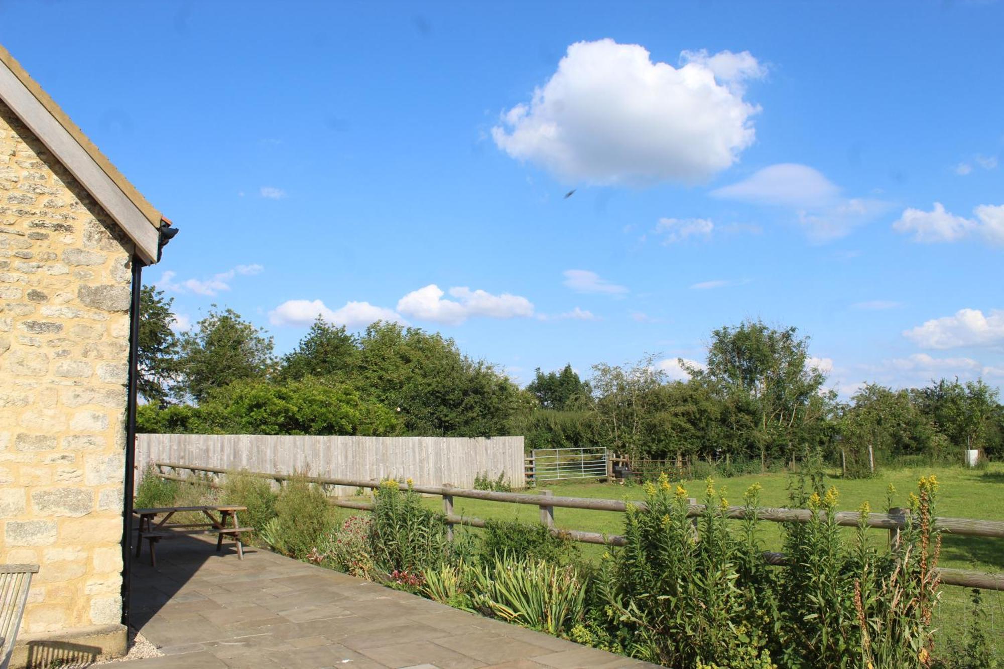 Parkfields Barns Self Catering Accommodation باكنغهام المظهر الخارجي الصورة
